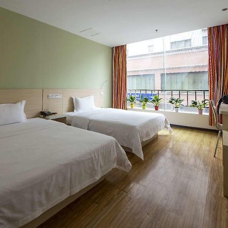 E+ Hotel Guangzhou Baixin Branch Exteriör bild