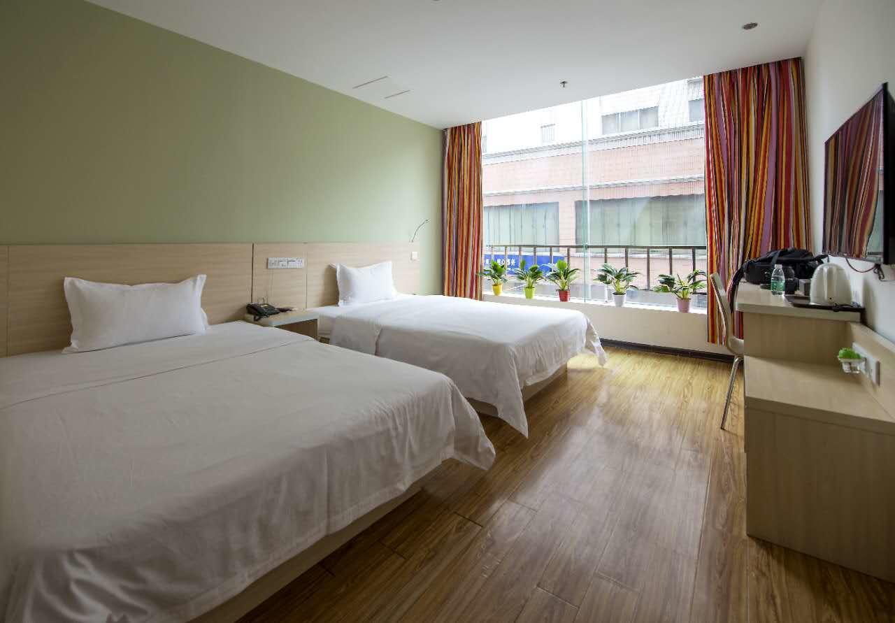 E+ Hotel Guangzhou Baixin Branch Exteriör bild